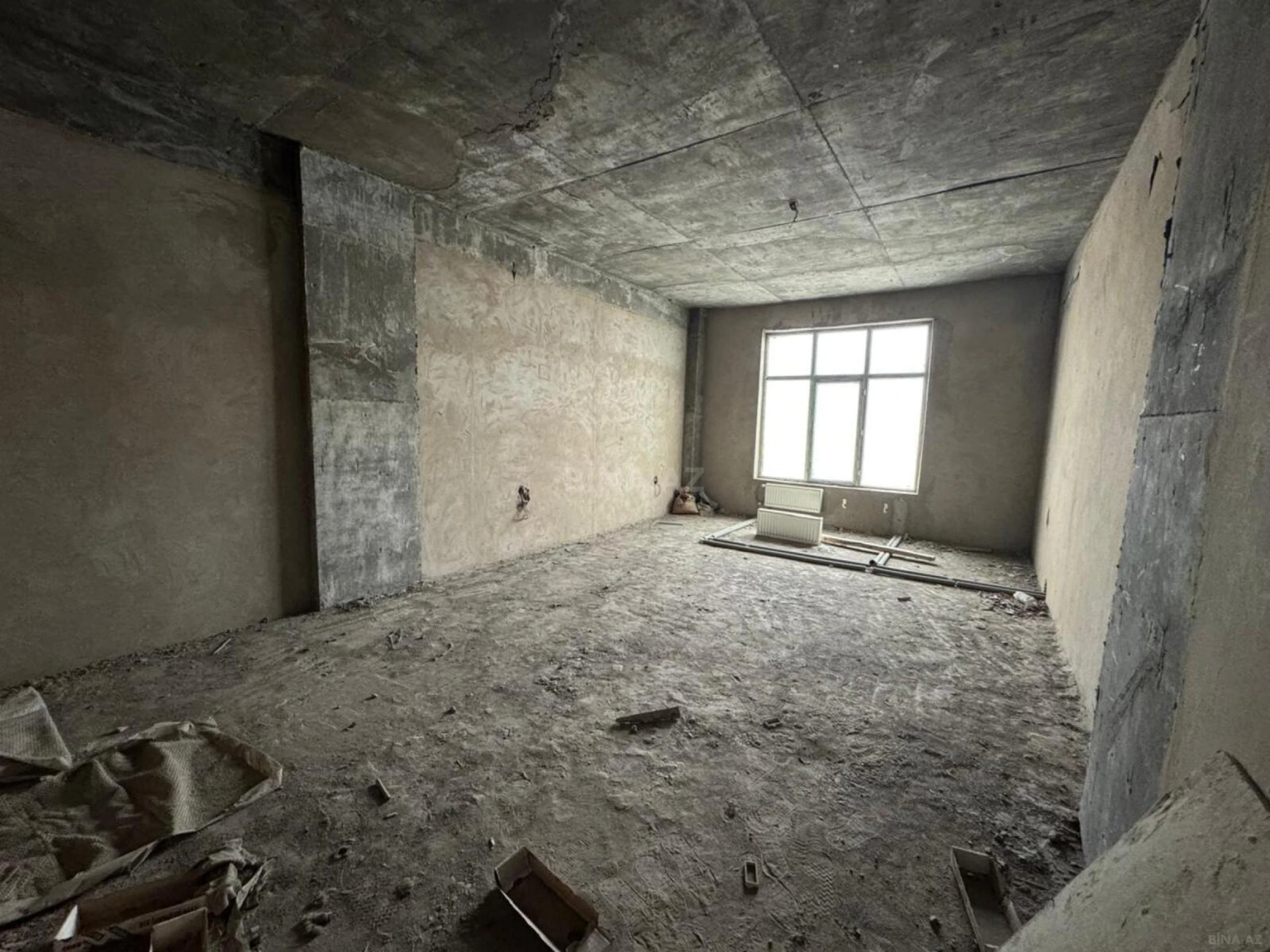 Satılır 4 otaqlı mənzil 158 m²