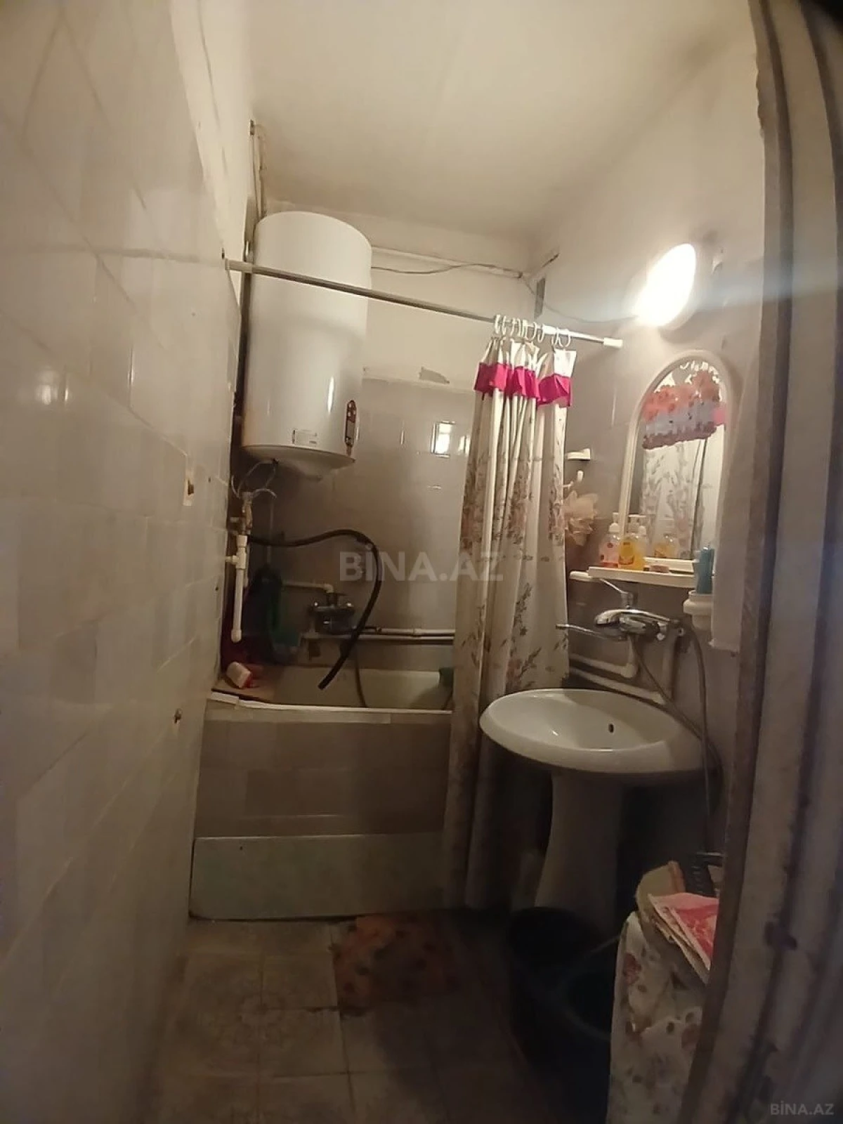 Satılır 4 otaqlı mənzil 115 m²