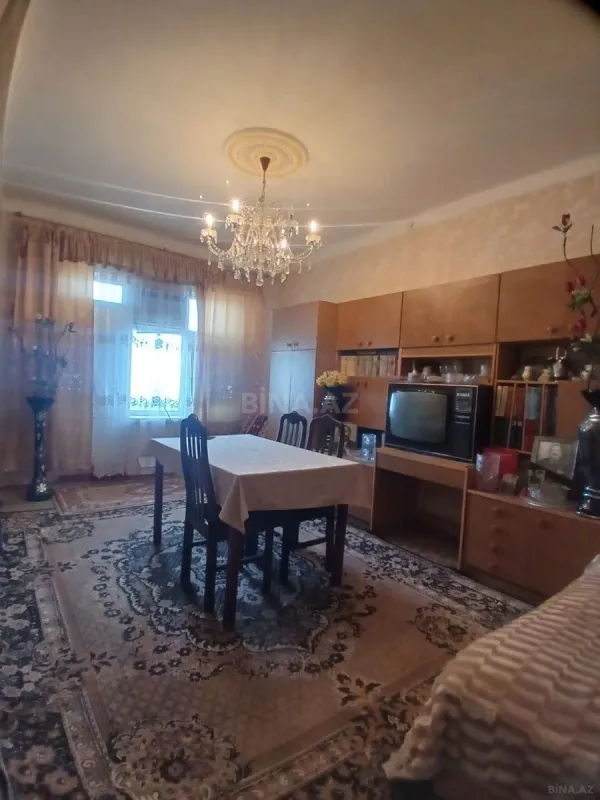 Satılır 4 otaqlı mənzil 115 m²