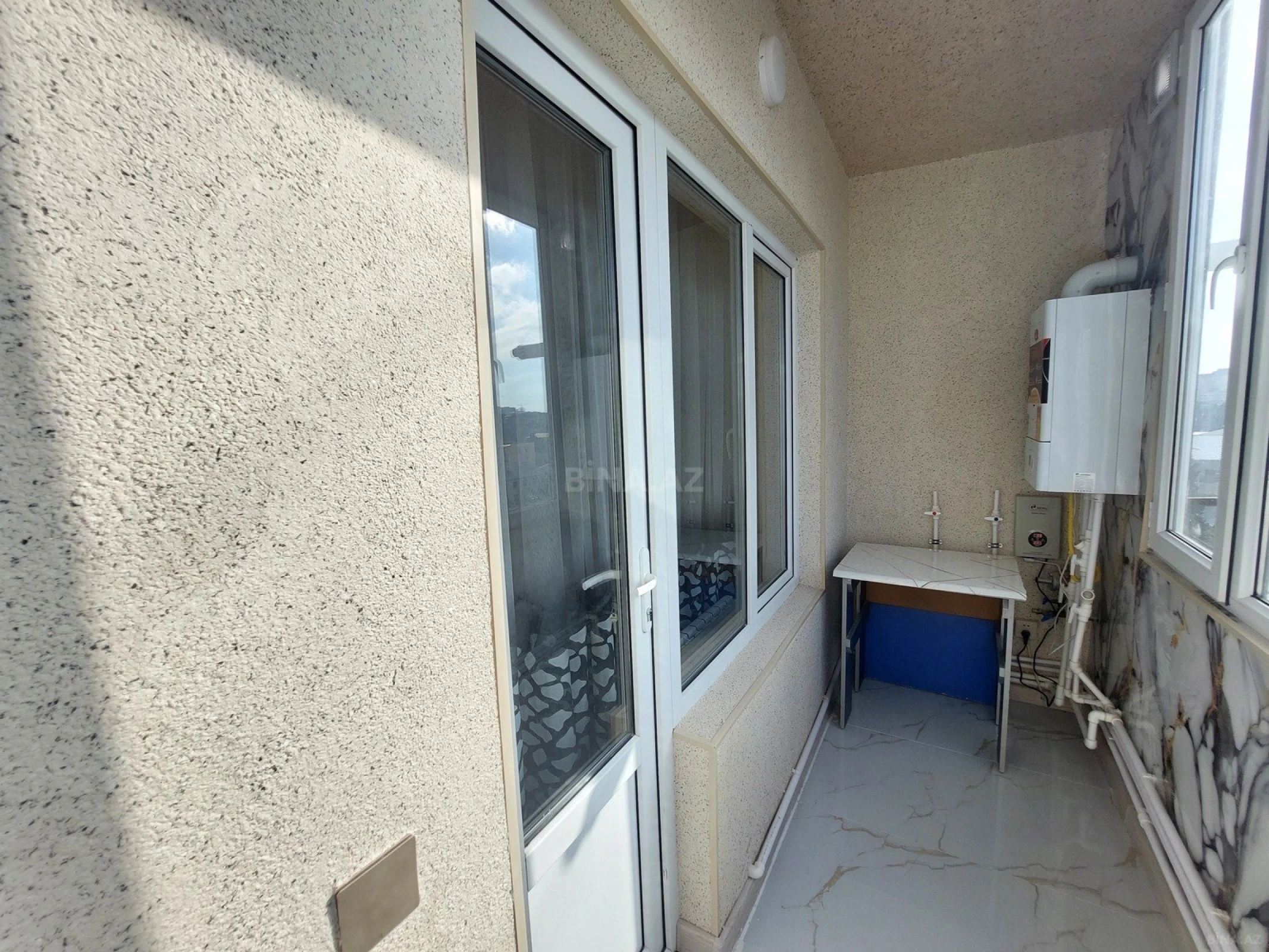 Kirayə verilir 4 otaqlı mənzil 100 m²