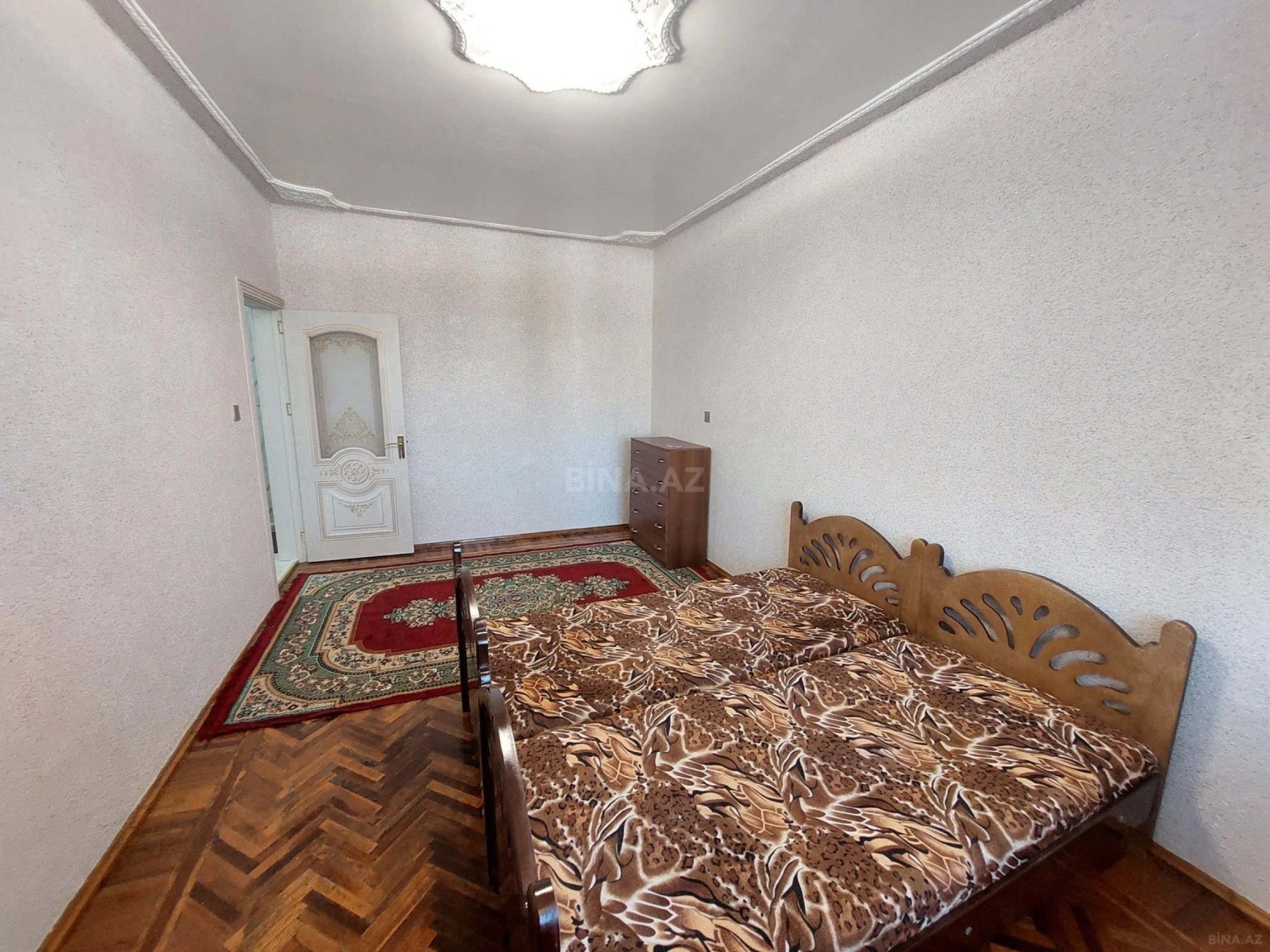 Kirayə verilir 4 otaqlı mənzil 100 m²