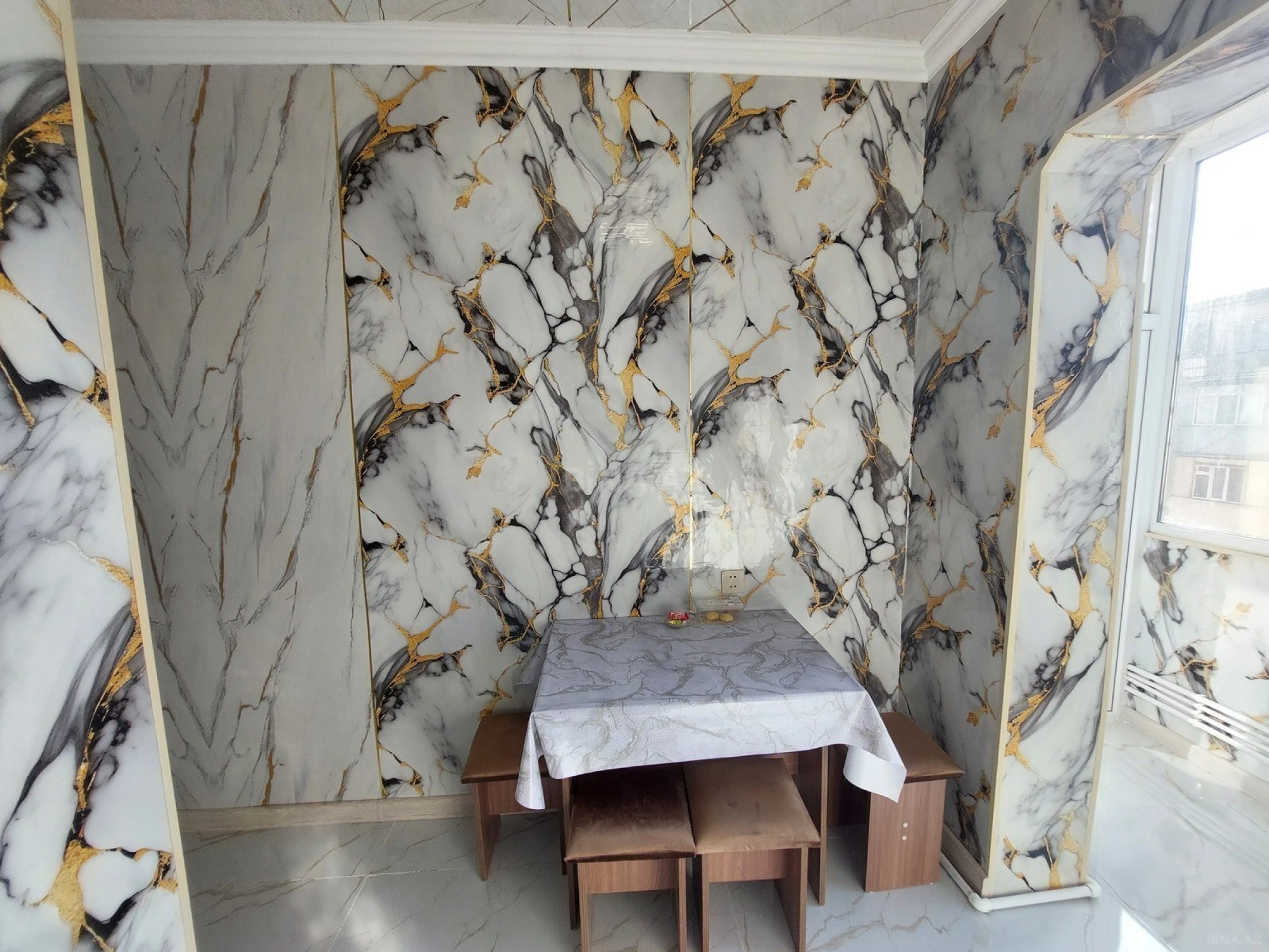 Kirayə verilir 4 otaqlı mənzil 100 m²