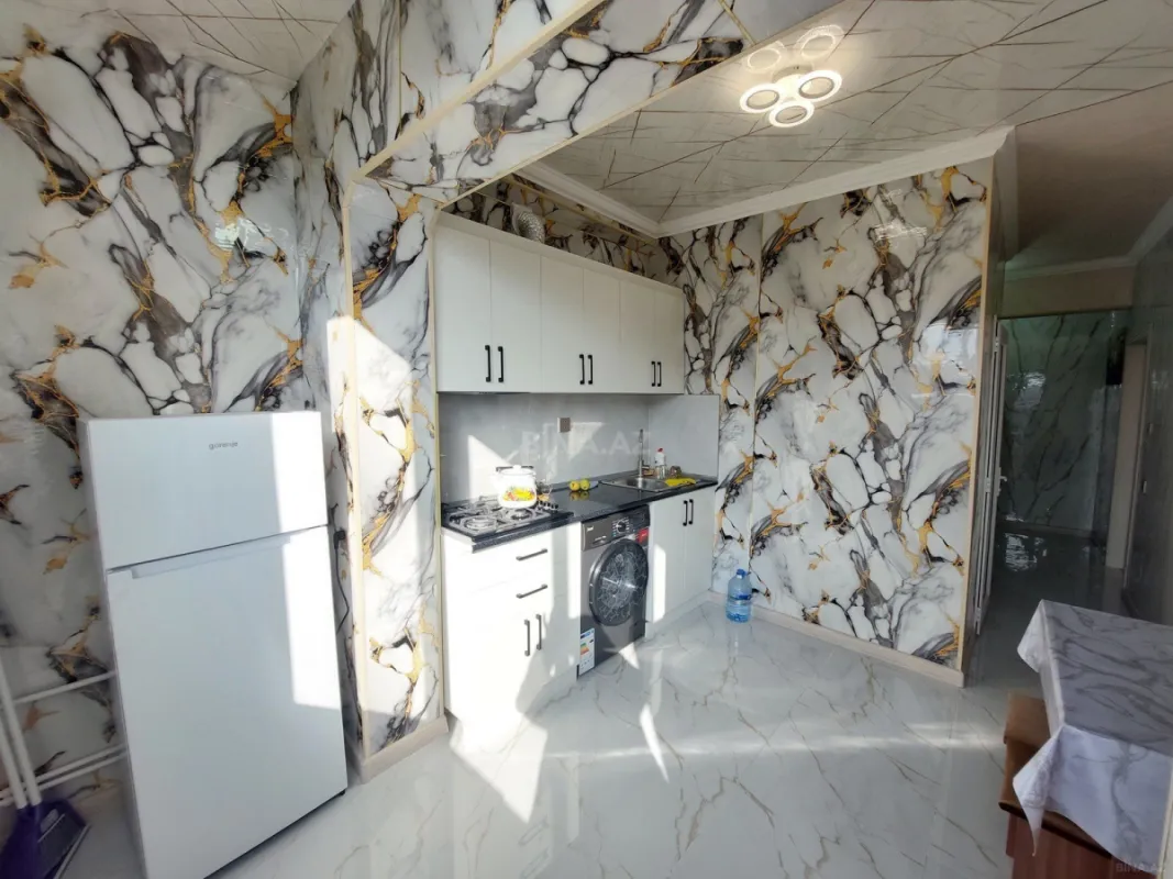 Kirayə verilir 4 otaqlı mənzil 100 m²