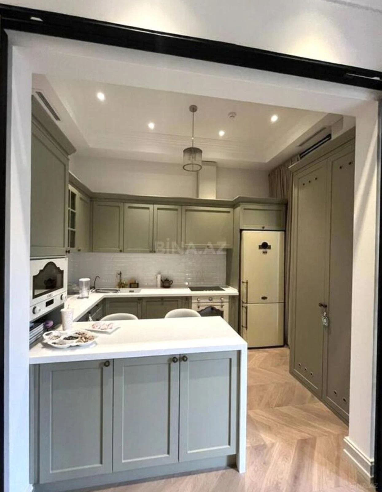 Kirayə verilir 2 otaqlı mənzil 80 m²