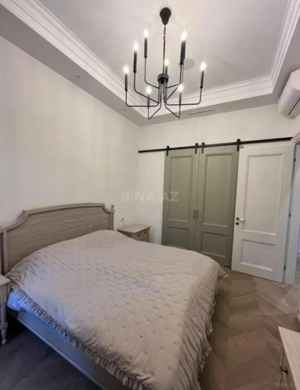 Kirayə verilir 2 otaqlı mənzil 80 m²