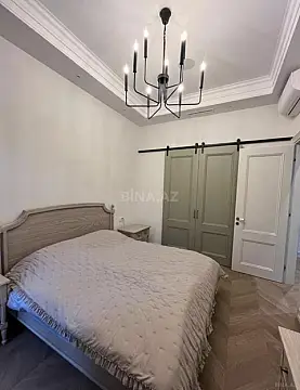 Kirayə verilir 2 otaqlı mənzil 80 m²