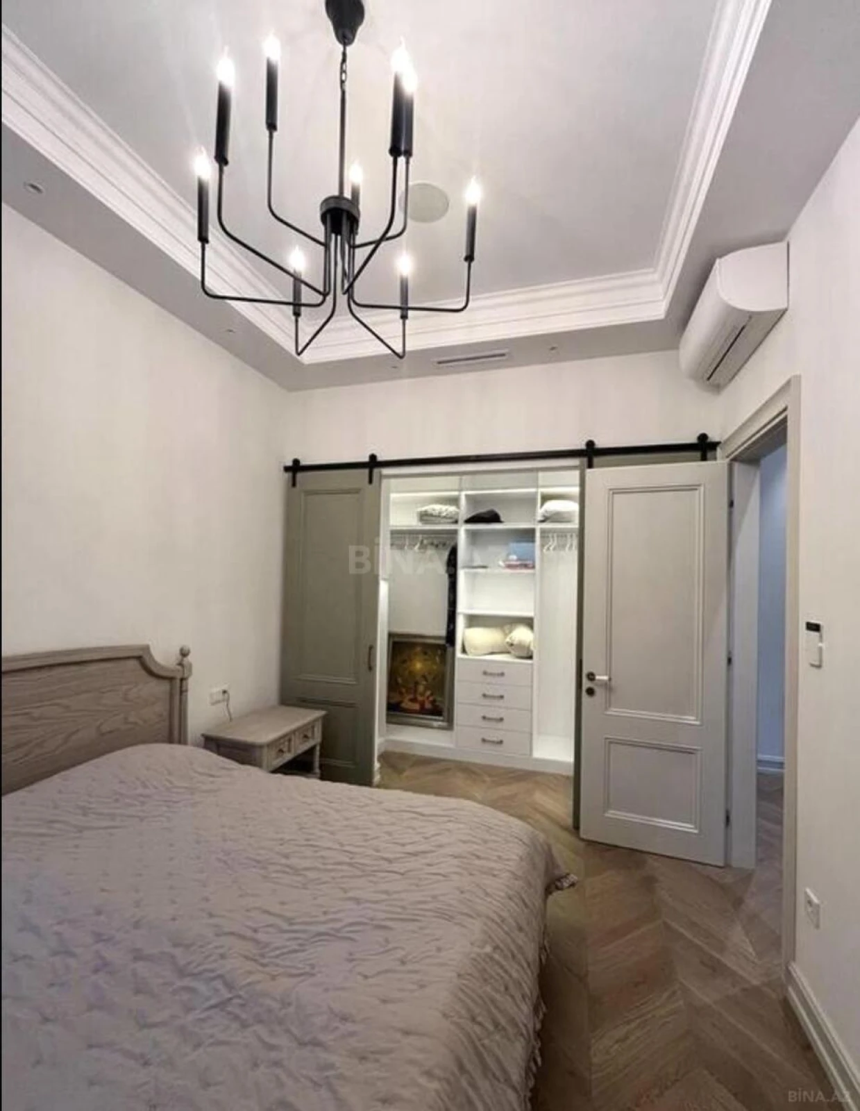 Kirayə verilir 2 otaqlı mənzil 80 m²
