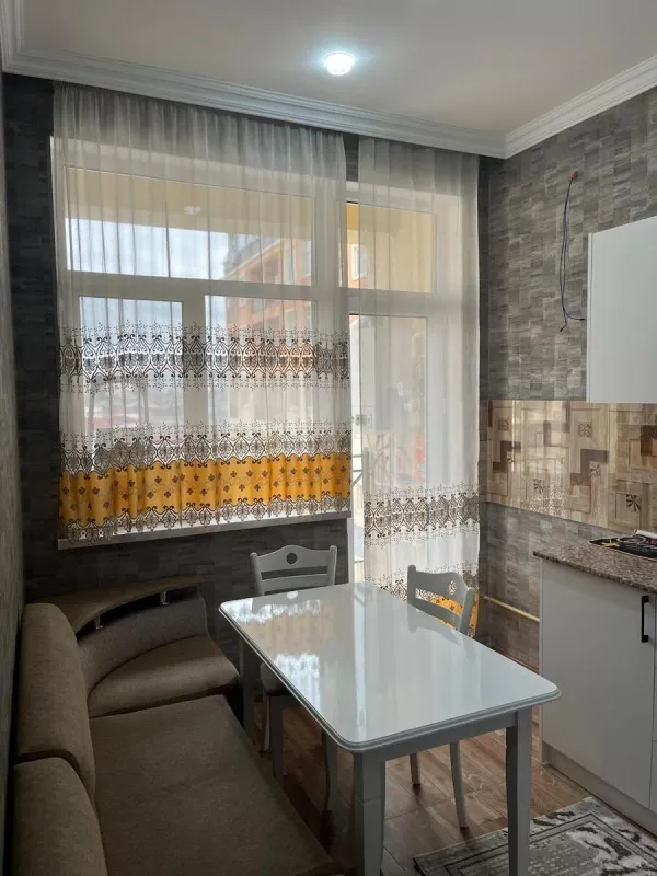 Kirayə verilir 2 otaqlı mənzil 39 m²