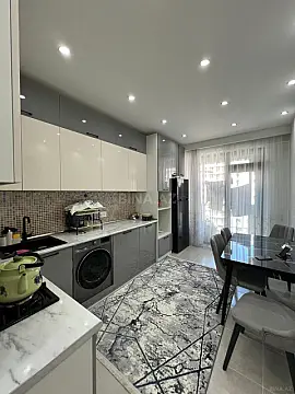 Satılır 2 otaqlı mənzil 90 m²