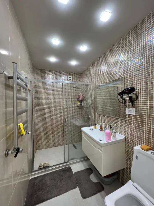 Satılır 2 otaqlı mənzil 90 m²