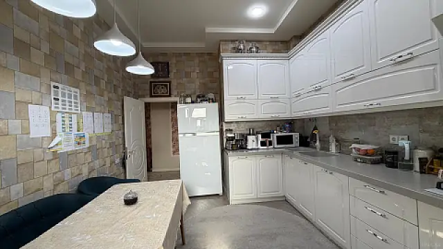 Satılır 3 otaqlı mənzil 120 m²