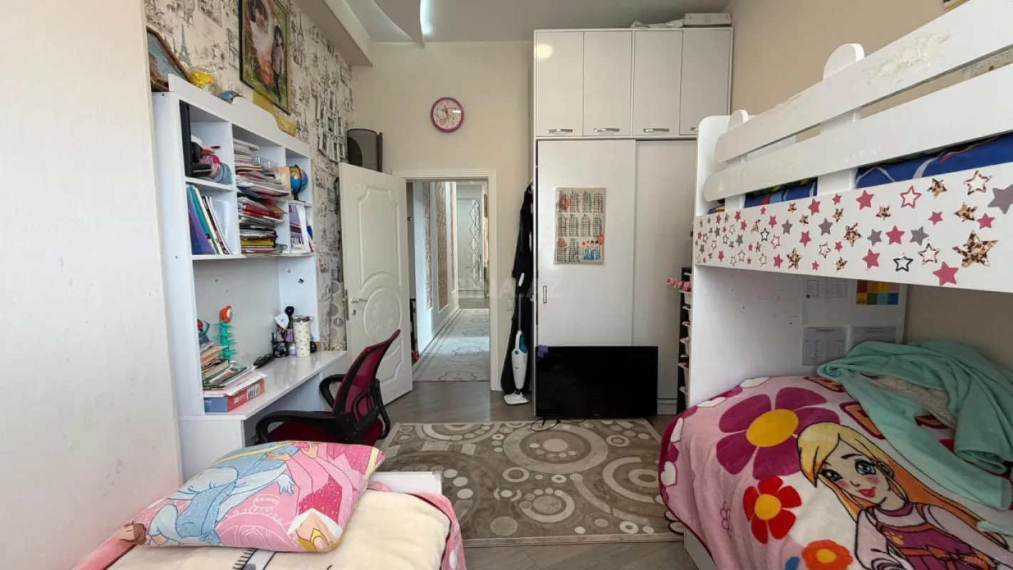 Satılır 3 otaqlı mənzil 120 m²