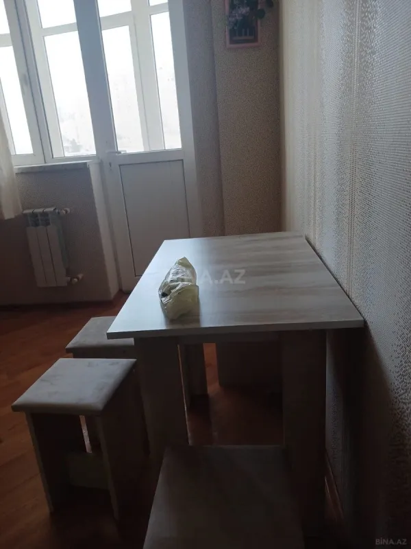 Kirayə verilir 2 otaqlı mənzil 75 m²