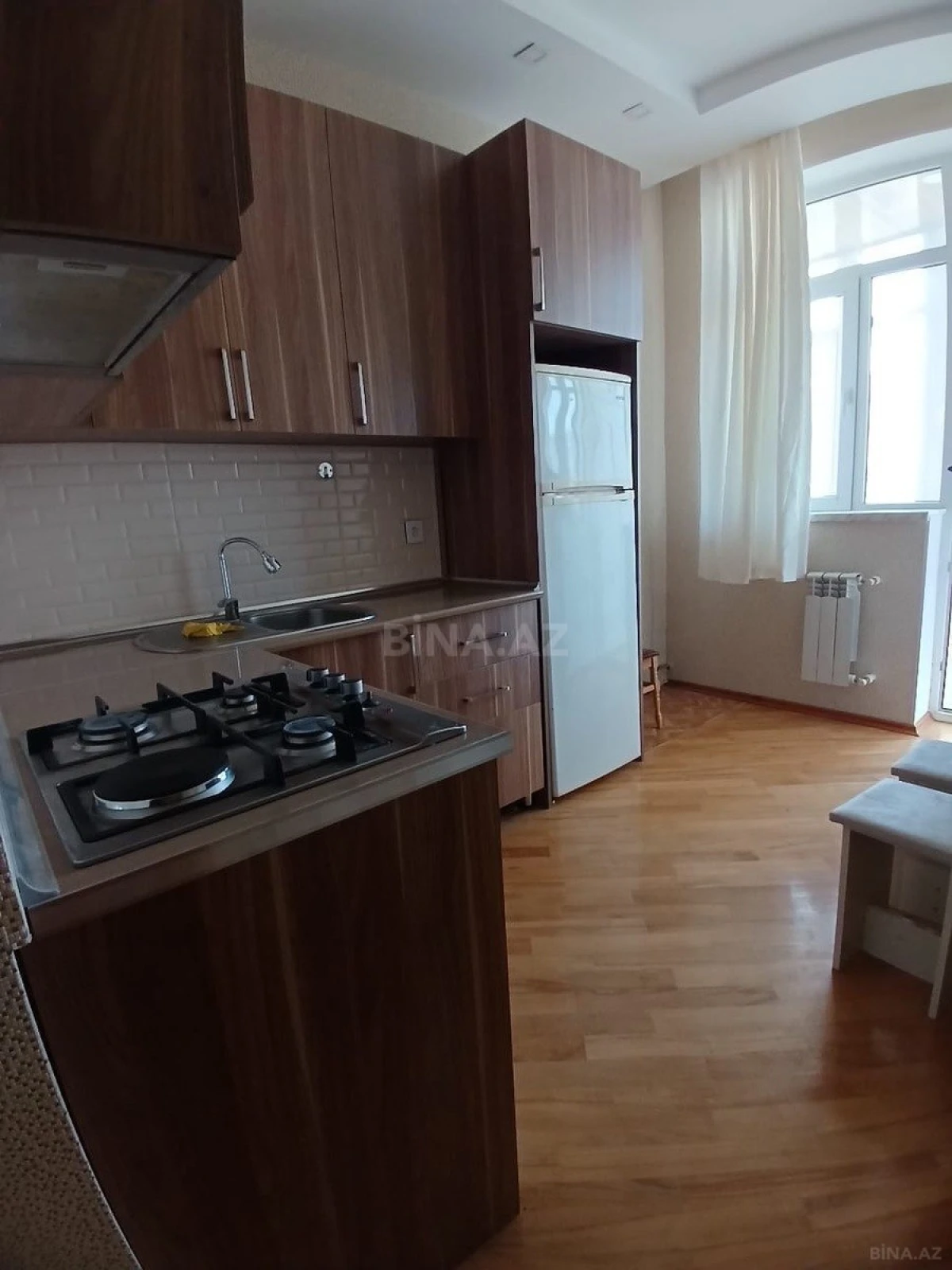 Kirayə verilir 2 otaqlı mənzil 75 m²