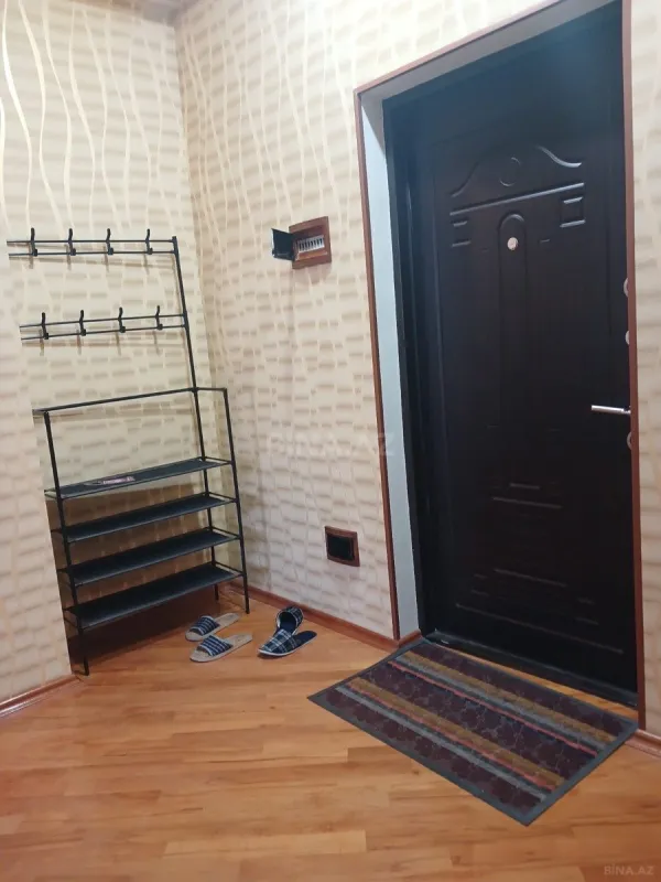 Kirayə verilir 2 otaqlı mənzil 75 m²