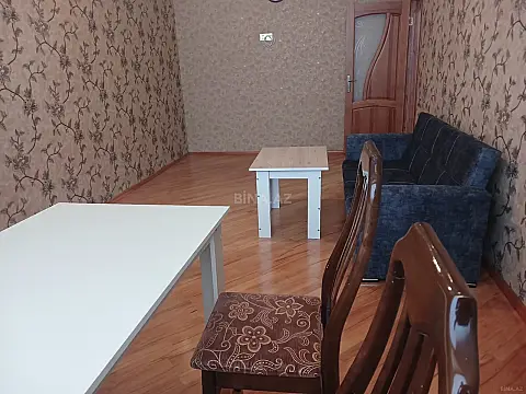 Kirayə verilir 2 otaqlı mənzil 75 m²
