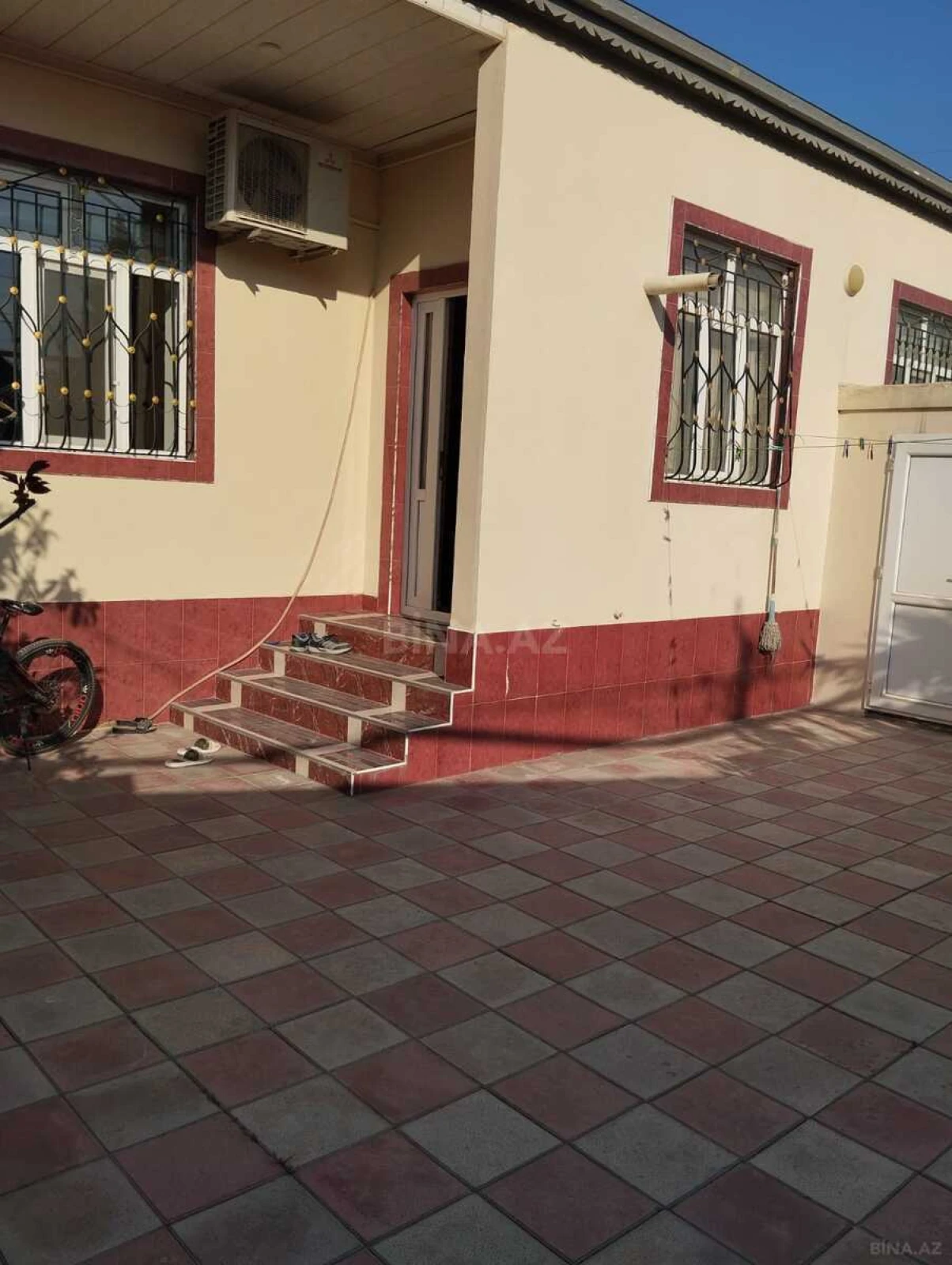 Satılır 4 otaqlı həyət evi 130 m²