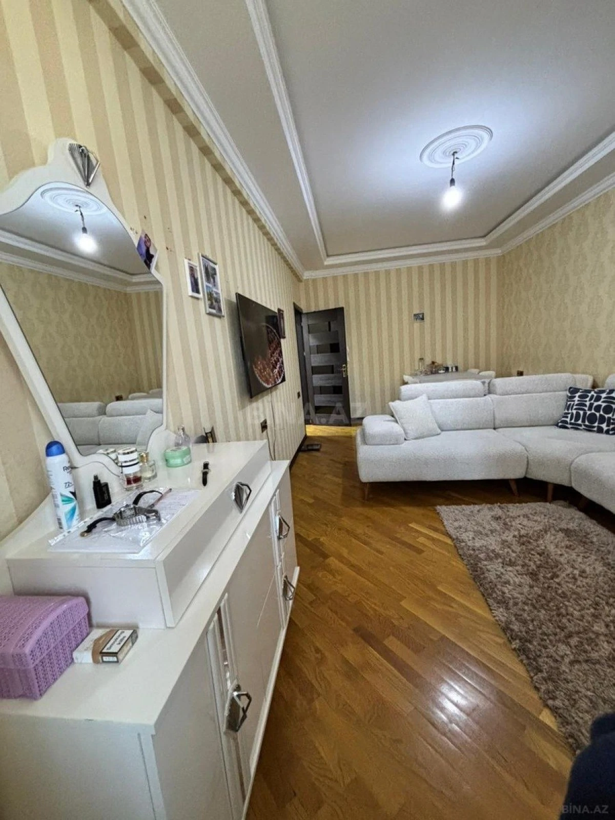 Satılır 2 otaqlı mənzil 60 m²