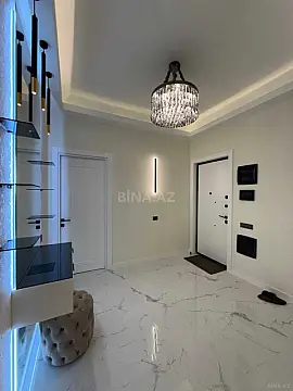 Satılır 4 otaqlı mənzil 195 m²