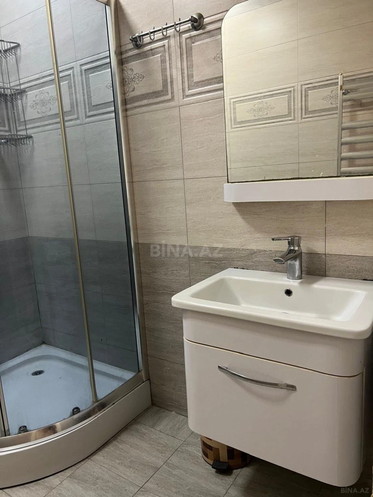 Kirayə verilir 2 otaqlı mənzil 65 m²