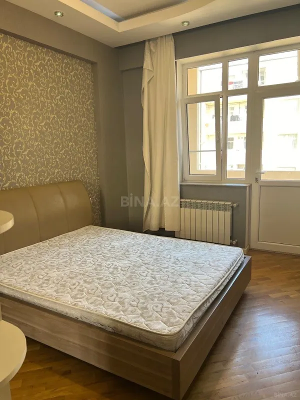 Kirayə verilir 2 otaqlı mənzil 65 m²