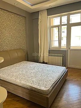 Kirayə verilir 2 otaqlı mənzil 65 m²