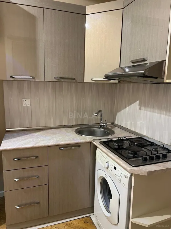 Kirayə verilir 2 otaqlı mənzil 65 m²