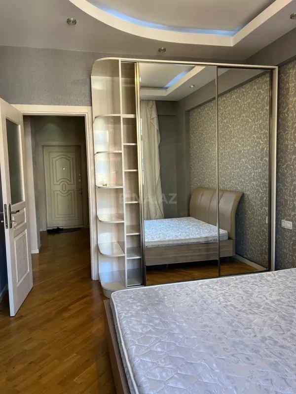 Kirayə verilir 2 otaqlı mənzil 65 m²
