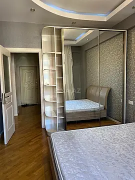 Kirayə verilir 2 otaqlı mənzil 65 m²