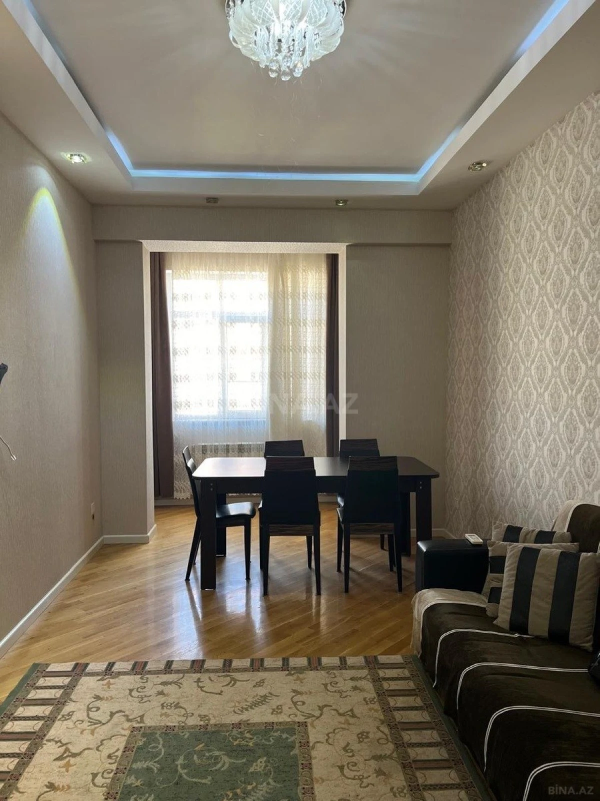 Kirayə verilir 2 otaqlı mənzil 65 m²