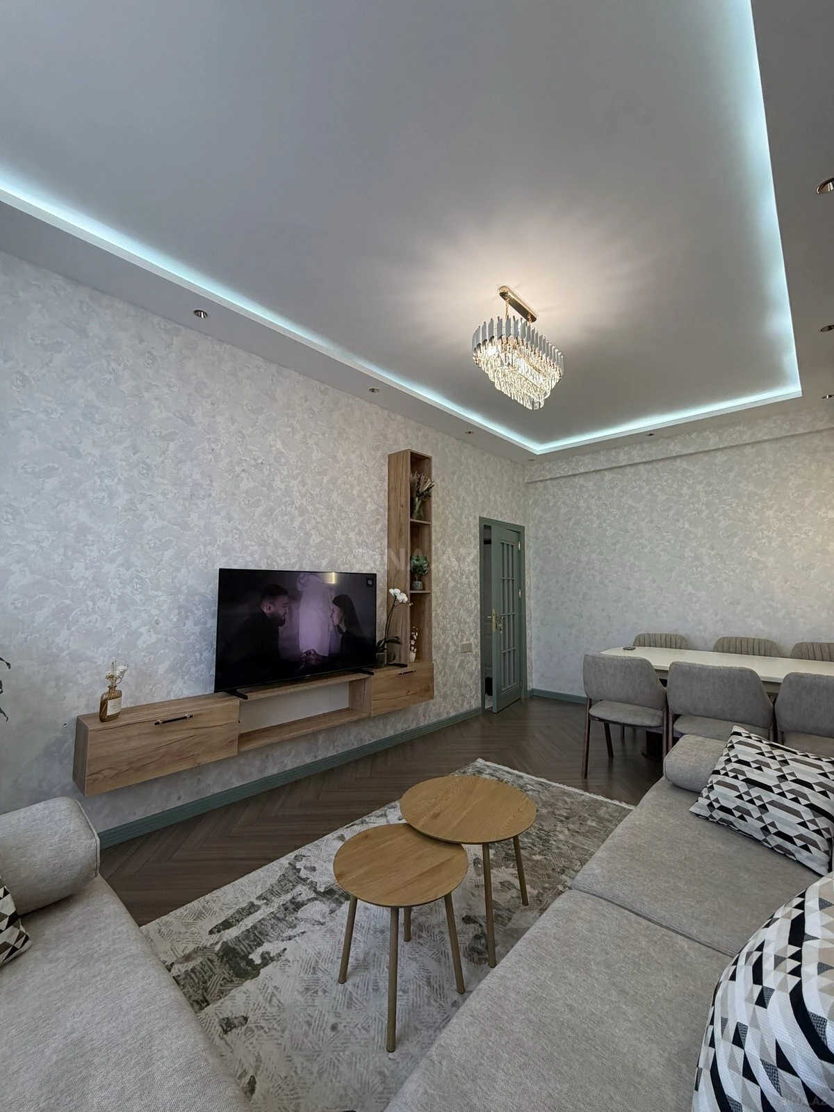 Satılır 2 otaqlı mənzil 60 m²