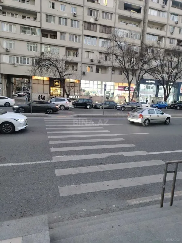 Satılır obyekt 70 m²