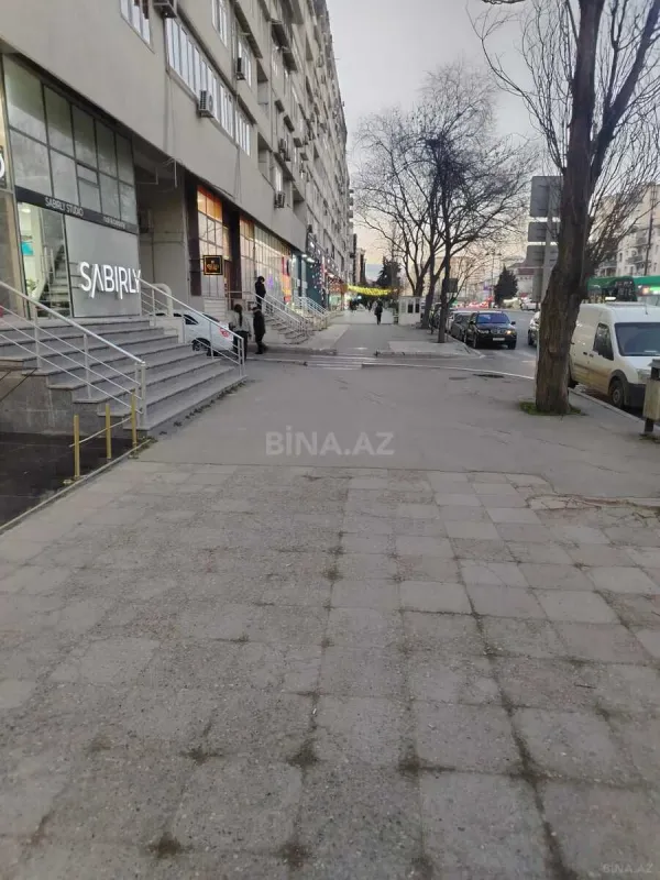 Satılır obyekt 70 m²