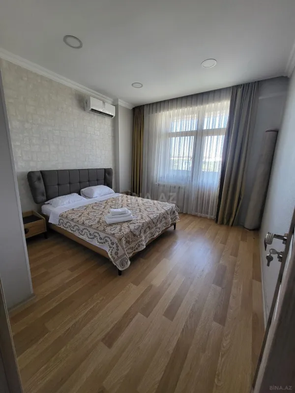 Satılır 3 otaqlı mənzil 108 m²
