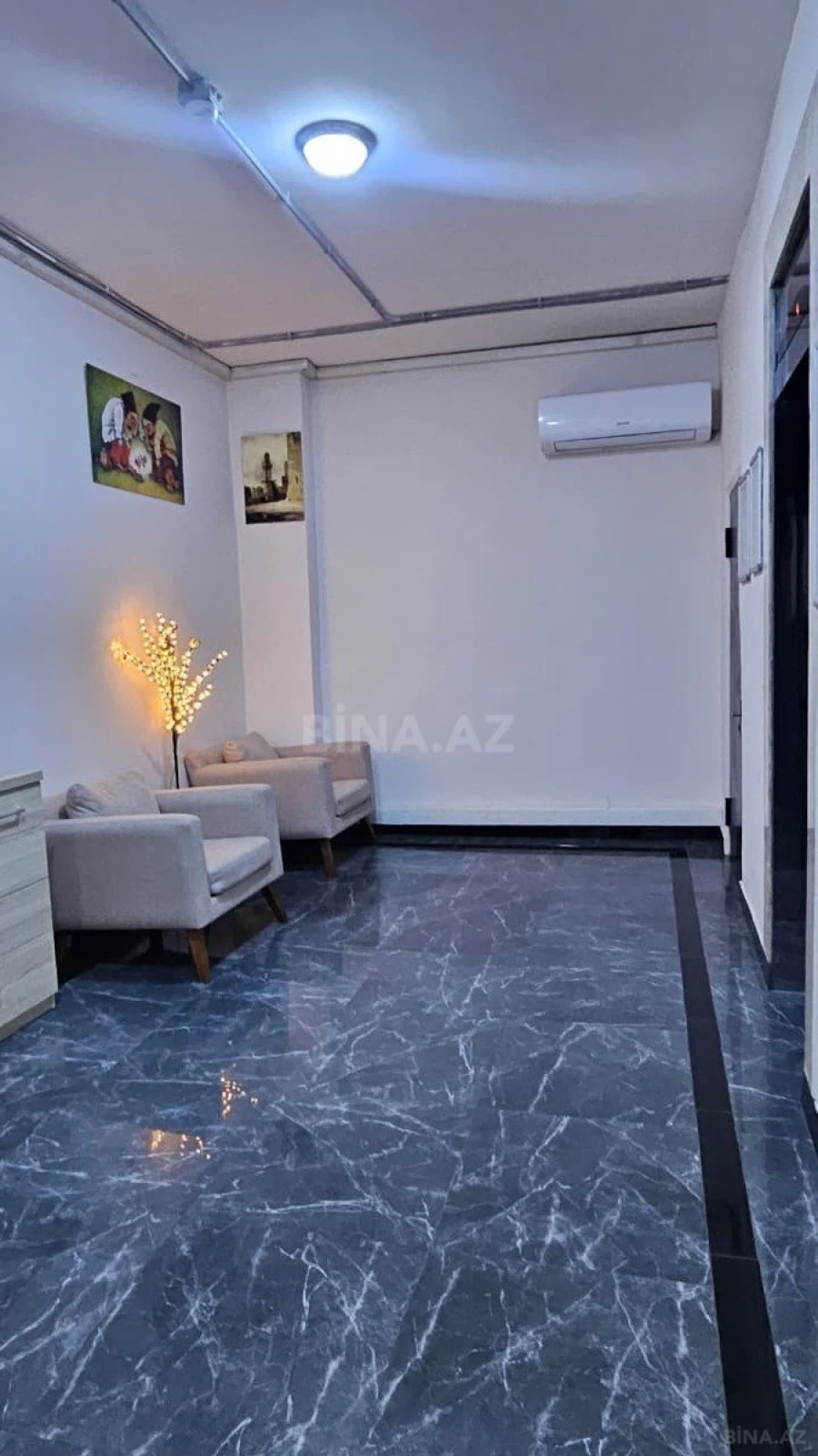 Satılır 3 otaqlı mənzil 108 m²