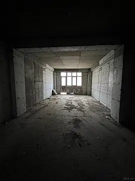 Satılır 4 otaqlı mənzil 219 m²