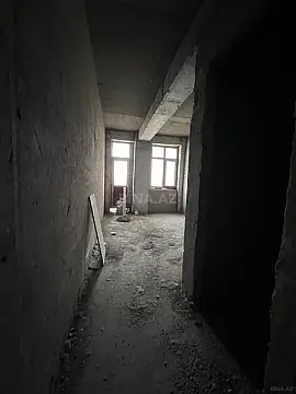 Satılır 4 otaqlı mənzil 219 m²