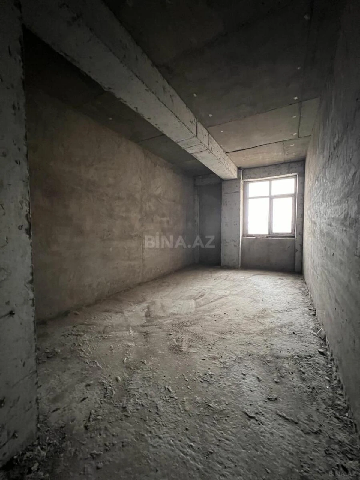 Satılır 4 otaqlı mənzil 219 m²