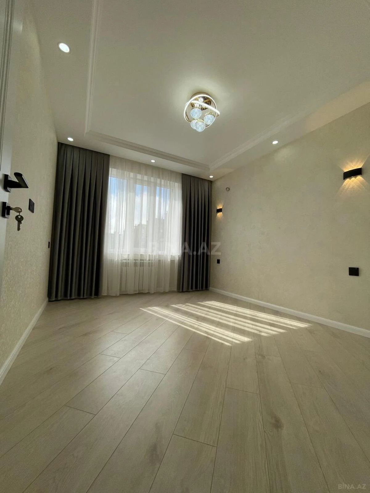 Satılır 2 otaqlı mənzil 60 m²