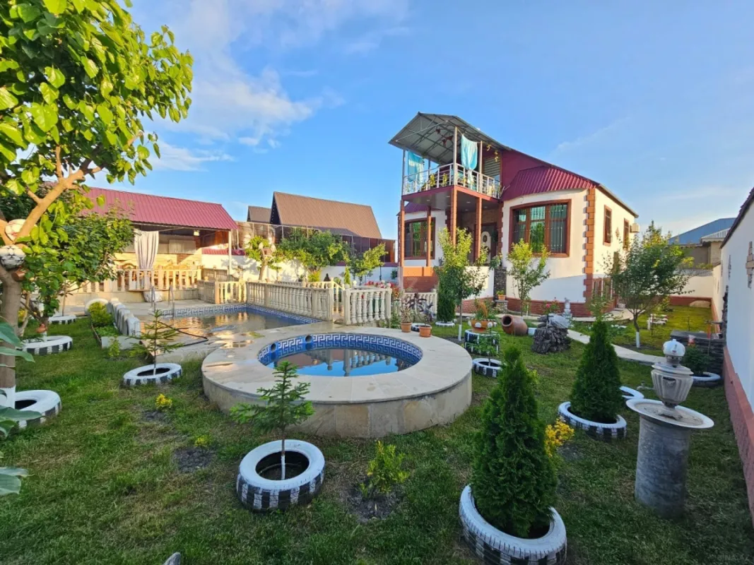 Kirayə verilir 6 otaqlı həyət evi 250 m²