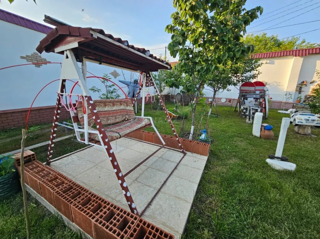 Kirayə verilir 6 otaqlı həyət evi 250 m²