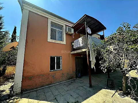 Satılır 4 otaqlı həyət evi 240 m²