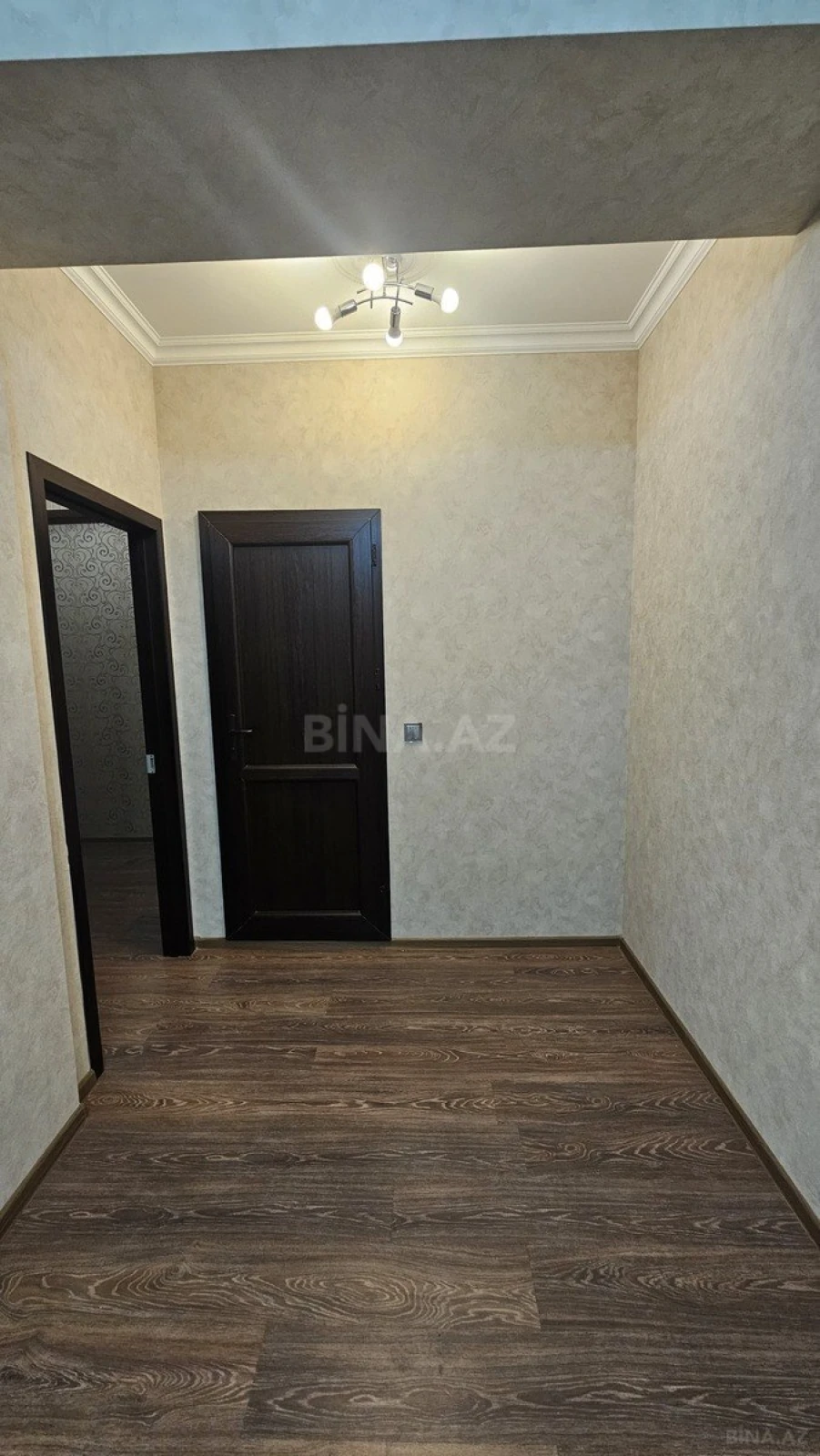 Satılır 3 otaqlı mənzil 83 m²