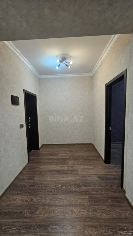 Satılır 3 otaqlı mənzil 83 m²
