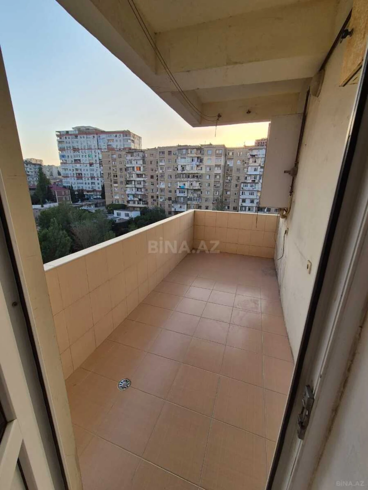 Kirayə verilir 3 otaqlı mənzil 100 m²