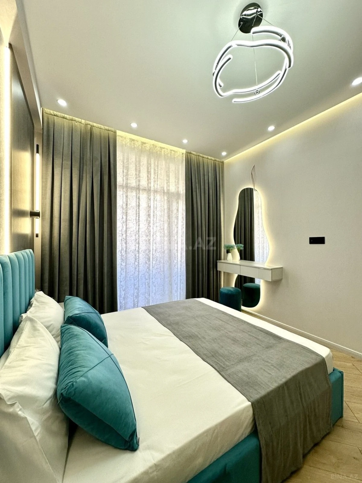 Satılır 2 otaqlı mənzil 55 m²