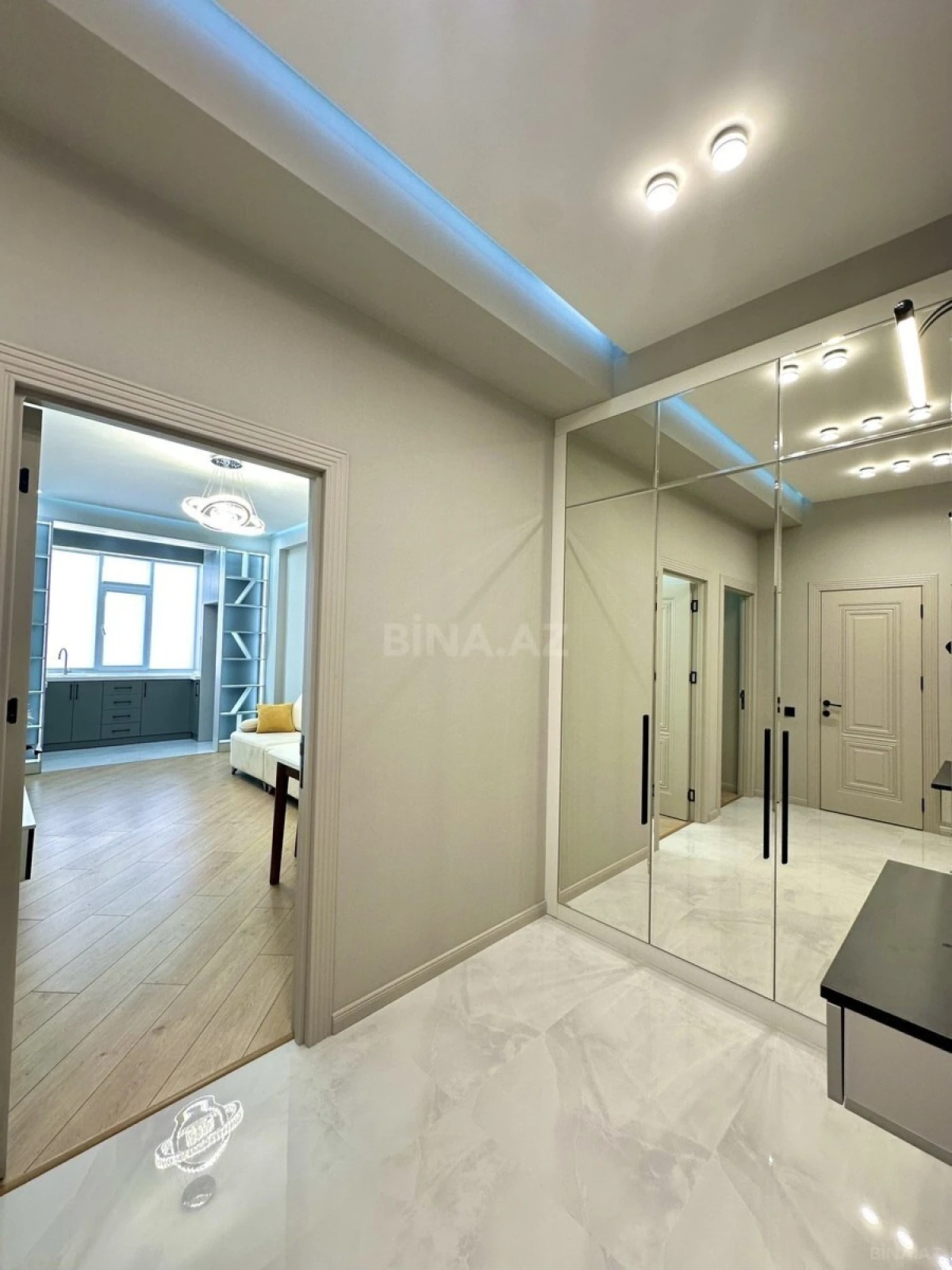 Satılır 2 otaqlı mənzil 55 m²