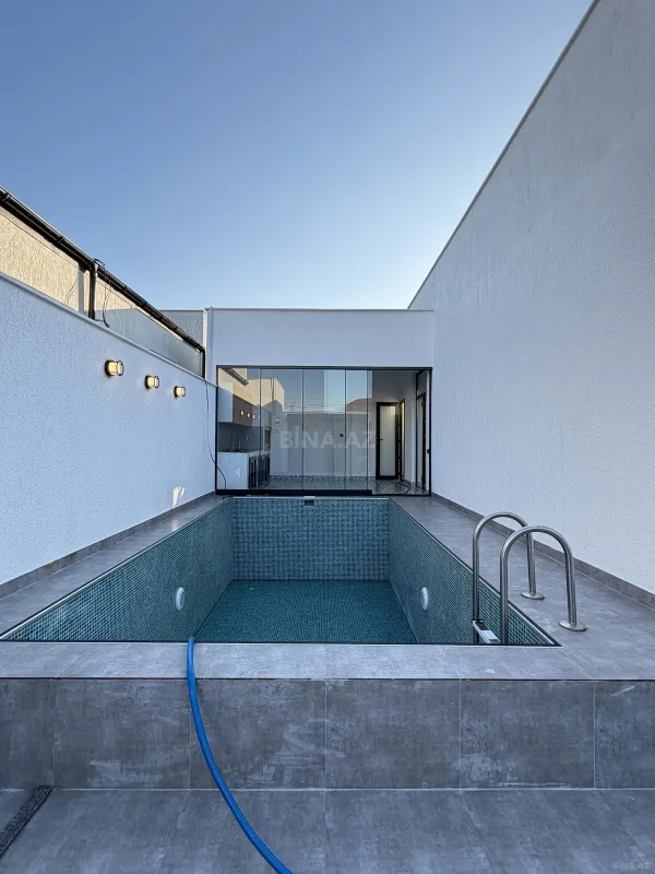 Satılır 4 otaqlı həyət evi 150 m²