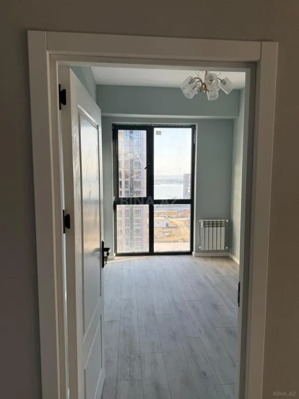 Satılır 4 otaqlı mənzil 102 m²
