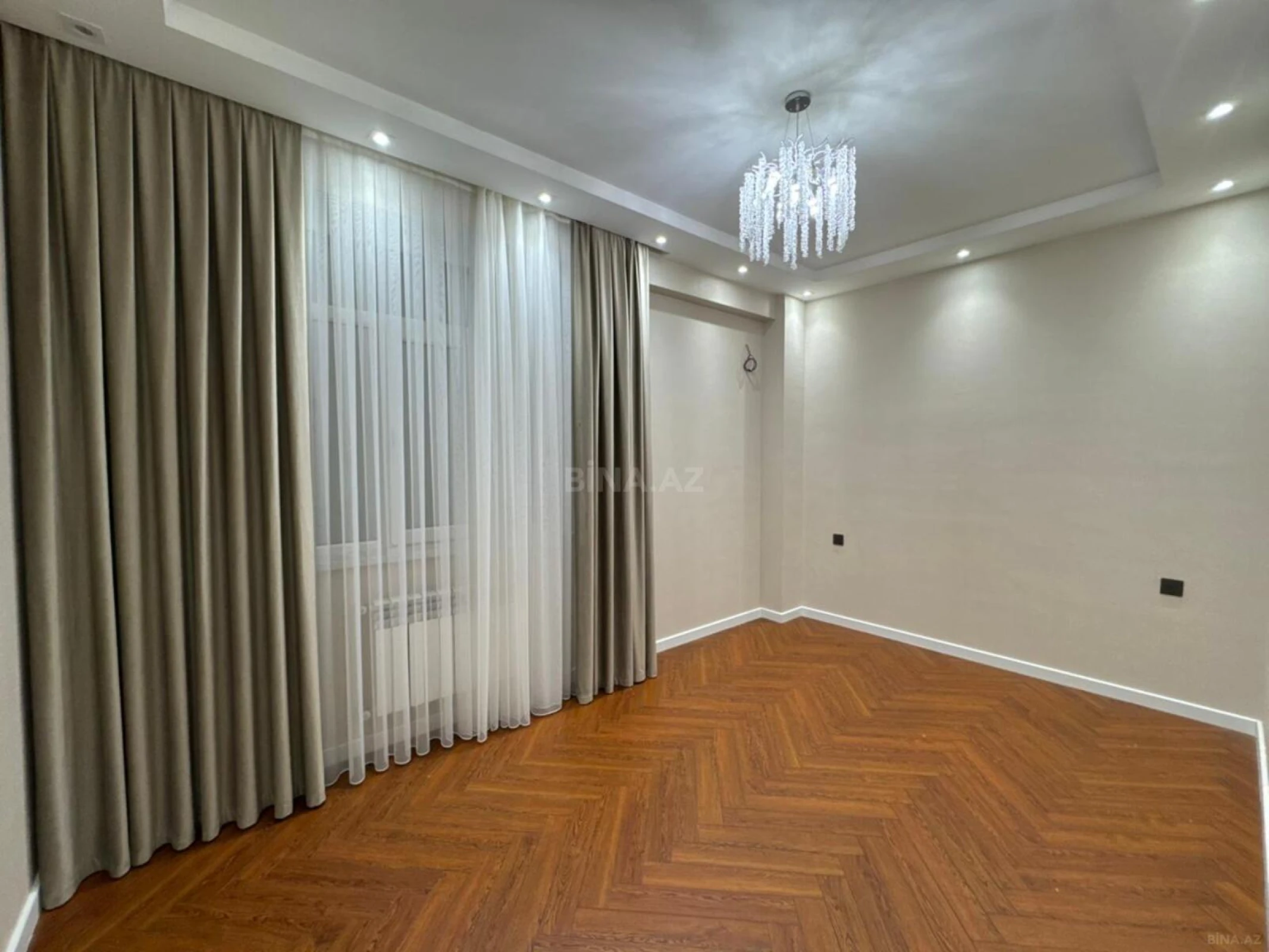 Satılır 2 otaqlı mənzil 66 m²
